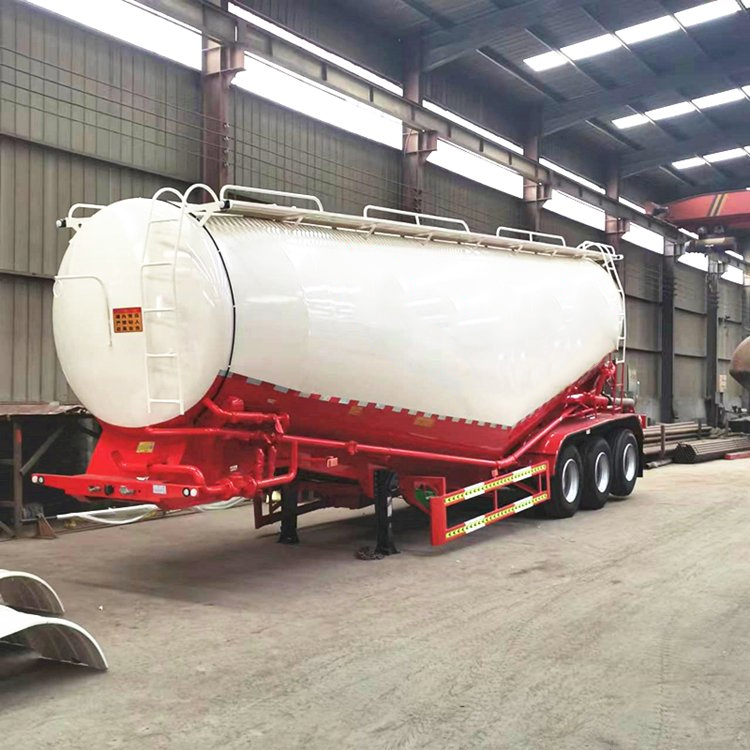 Bulk cement tanker trailer